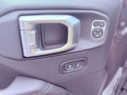 Used 2022 Jeep Wrangler Unlimited Sahara w/ LED Lighting Group image 7