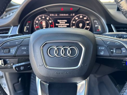 Used 2017 Audi Q7 3.0T Premium Plus w/ Premium Plus Package AWD/4WD image 16