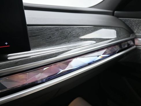 Certified 2023 BMW 760i xDrive image 16