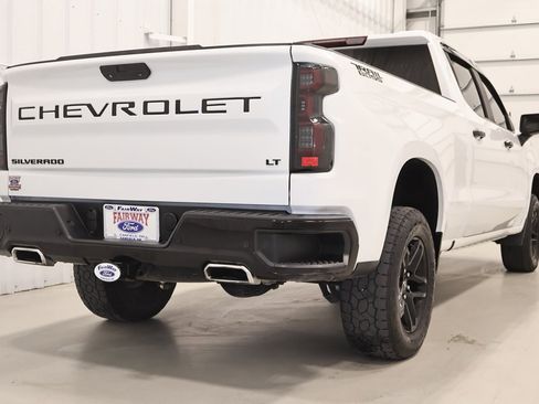 Used 2020 Chevrolet Silverado 1500 LT Trail Boss image 9