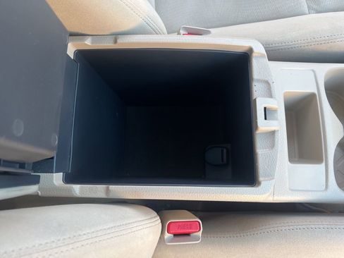 Used 2015 Nissan Rogue SV image 24