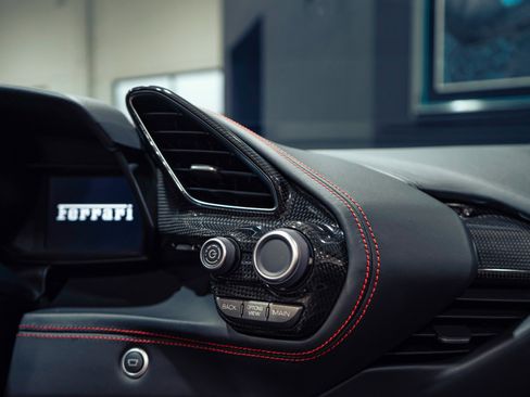 Used 2016 Ferrari 488 Spider image 12