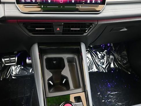 New 2026 Volkswagen Tiguan SEL R-Line image 29