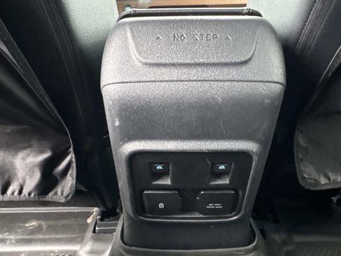 Used 2024 Ford Bronco Outer Banks w/ Sasquatch Package image 13