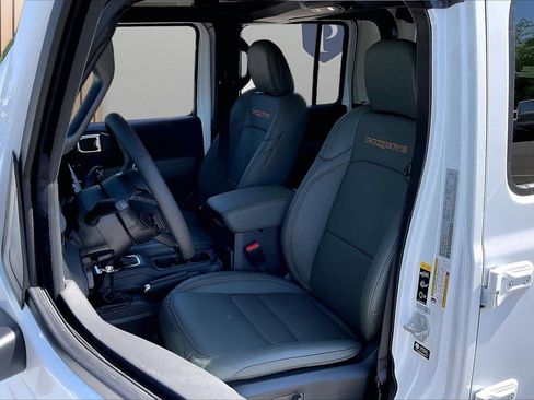 New 2026 Jeep Gladiator Mojave AWD/4WD image 19