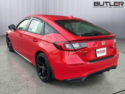 Used 2023 Honda Civic Sport image 3