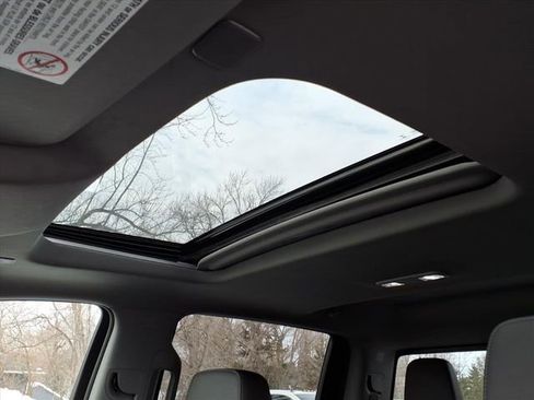 Used 2022 GMC Sierra 3500 SLT w/ SLT Convenience Package image 18