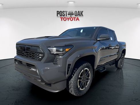 Used 2024 Toyota Tacoma TRD Sport image 3