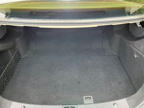 Used 2012 Mercedes-Benz C 250 Sedan image 7