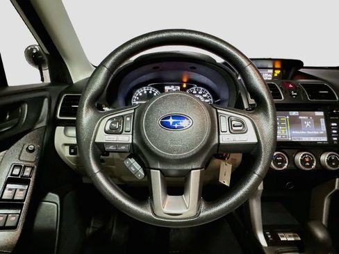Used 2018 Subaru Forester 2.5i Premium AWD/4WD image 10