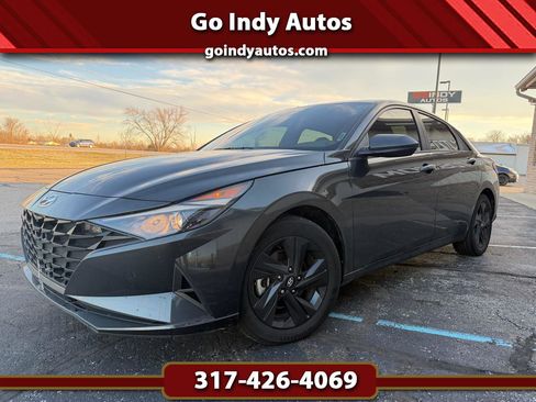 Used 2023 Hyundai Elantra SEL w/ Cargo Package image 1