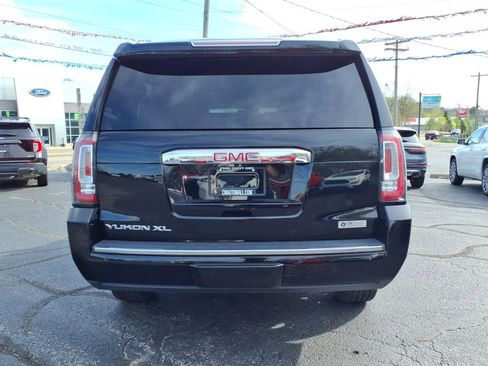 Used 2018 GMC Yukon XL Denali w/ Denali Ultimate Package AWD/4WD image 8