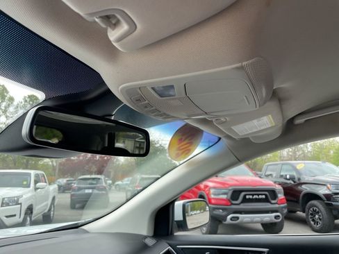 Used 2024 Ford Edge SEL image 23