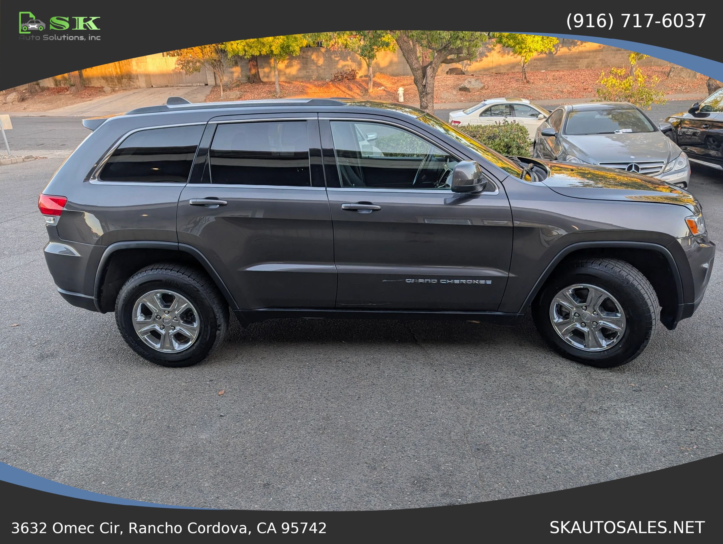 Used 2015 Jeep Grand Cherokee Laredo w/ Quick Order Package 23E AWD/4WD image 9