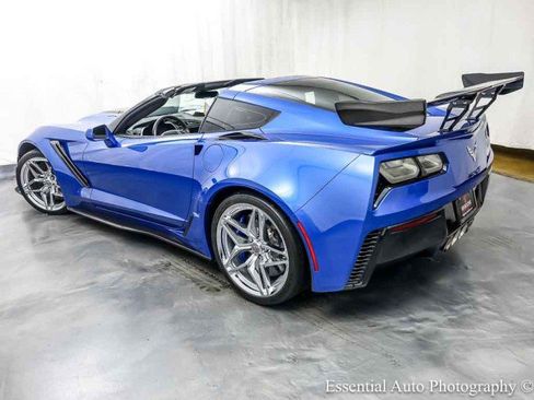 Used 2019 Chevrolet Corvette ZR1 RWD image 8