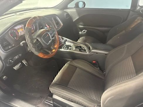 Used 2017 Dodge Challenger R/T RWD image 19