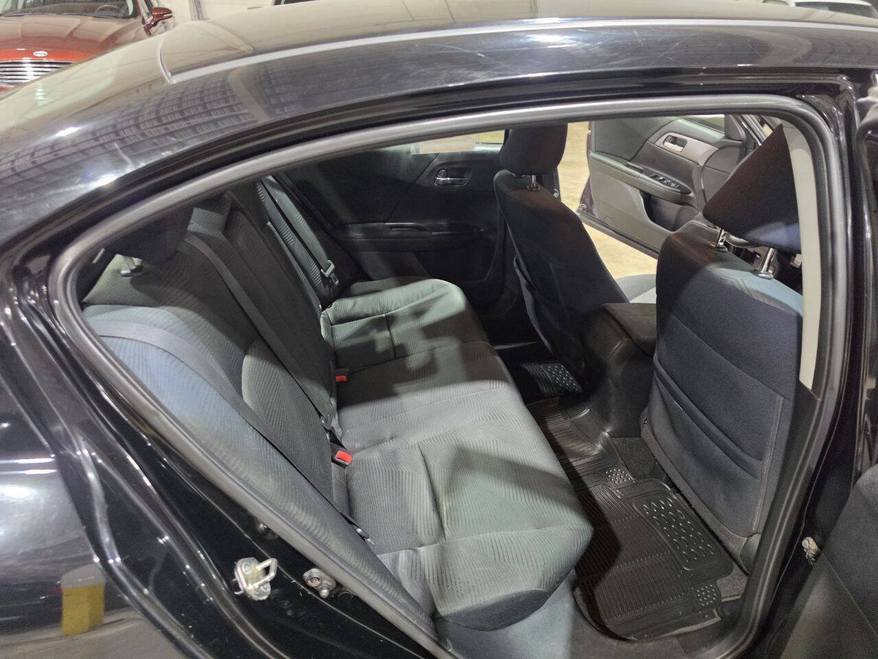 Used 2015 Honda Accord LX image 30