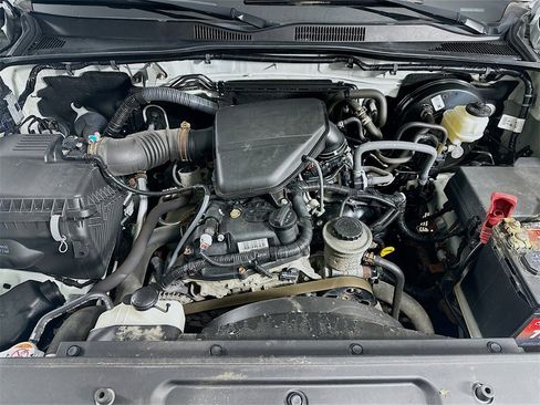 Used 2019 Toyota Tacoma SR image 33