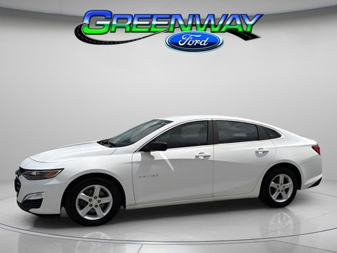 Used 2020 Chevrolet Malibu LS FWD image 1