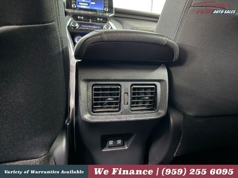 Used 2021 Toyota Venza LE w/ Carpet Mat Package (TMS) AWD/4WD image 32