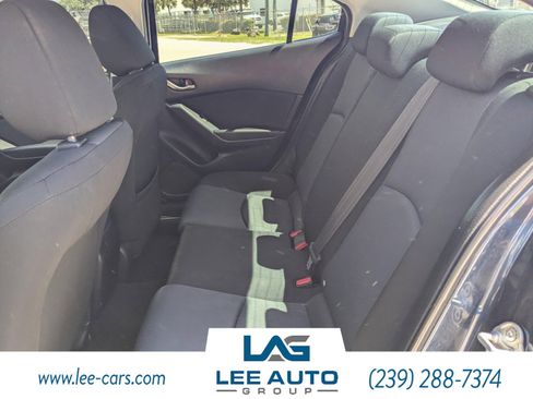 Used 2016 MAZDA MAZDA3 i Sport image 10