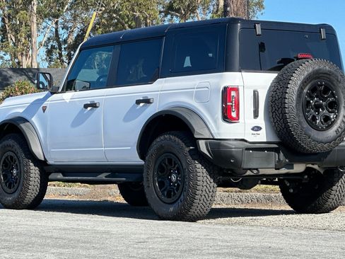 Used 2025 Ford Bronco Badlands AWD/4WD image 3