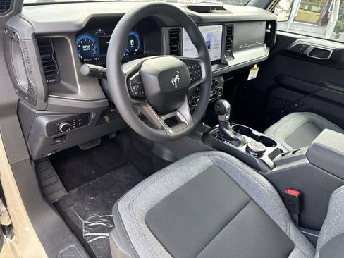 New 2025 Ford Bronco 4-Door image 8