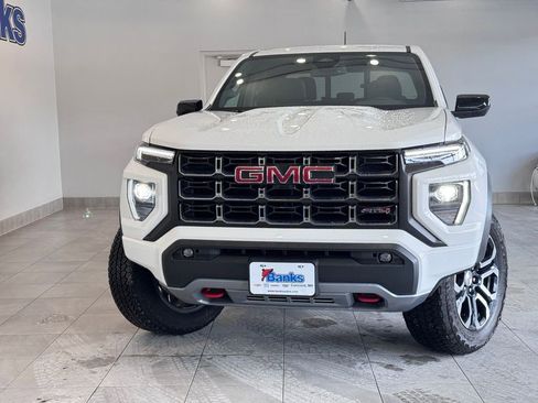 Certified 2024 GMC Canyon AT4 image 3