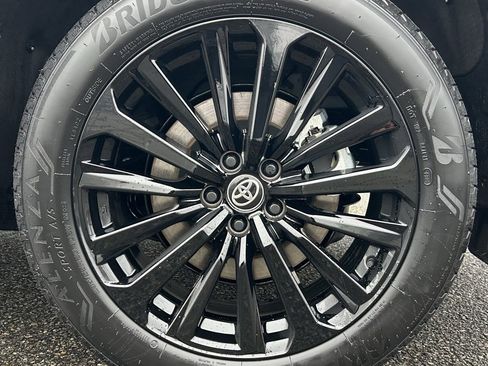 New 2026 Toyota Highlander XSE image 29