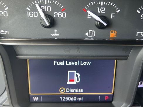Used 2019 GMC Sierra 1500 SLT RWD image 11