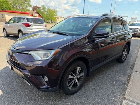 Used 2018 Toyota RAV4 XLE AWD/4WD image 3