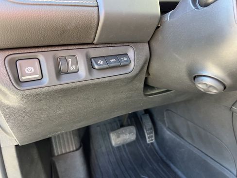 Used 2023 GMC Acadia Denali w/ Denali Ultimate Package image 11