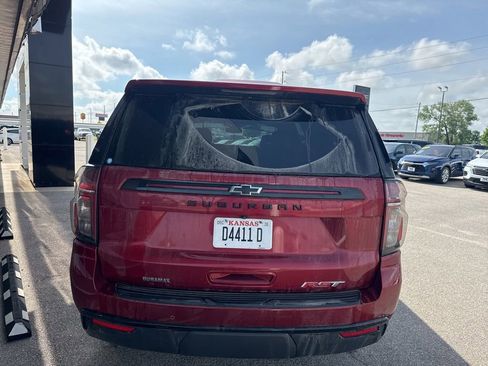 Used 2024 Chevrolet Suburban RST w/ Luxury Package AWD/4WD image 4