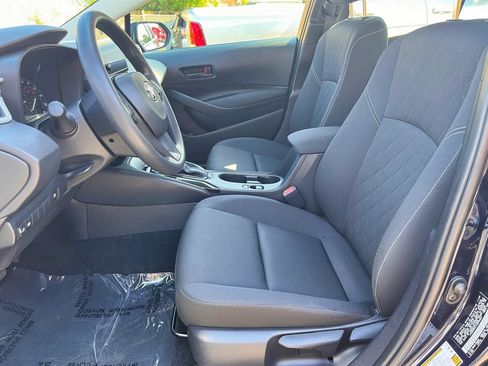 Used 2025 Toyota Corolla LE FWD image 24
