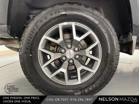 Used 2017 GMC Canyon SLE w/ All Terrain Package image 15