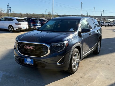 Used 2019 GMC Terrain SLE image 1