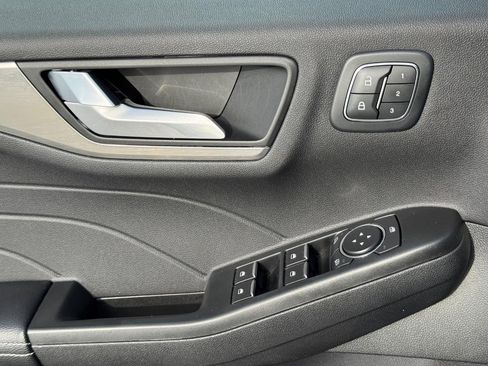 Used 2022 Ford Escape Titanium w/ Class II Trailer Tow Package image 26