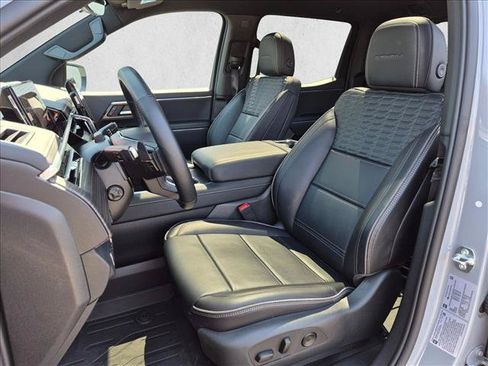 Used 2024 GMC Sierra EV Denali AWD/4WD image 17