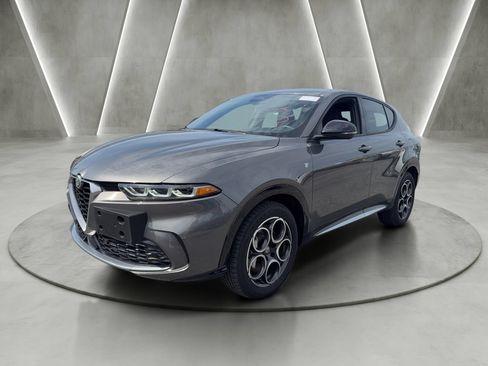 Used 2024 Alfa Romeo Tonale Ti AWD/4WD image 3