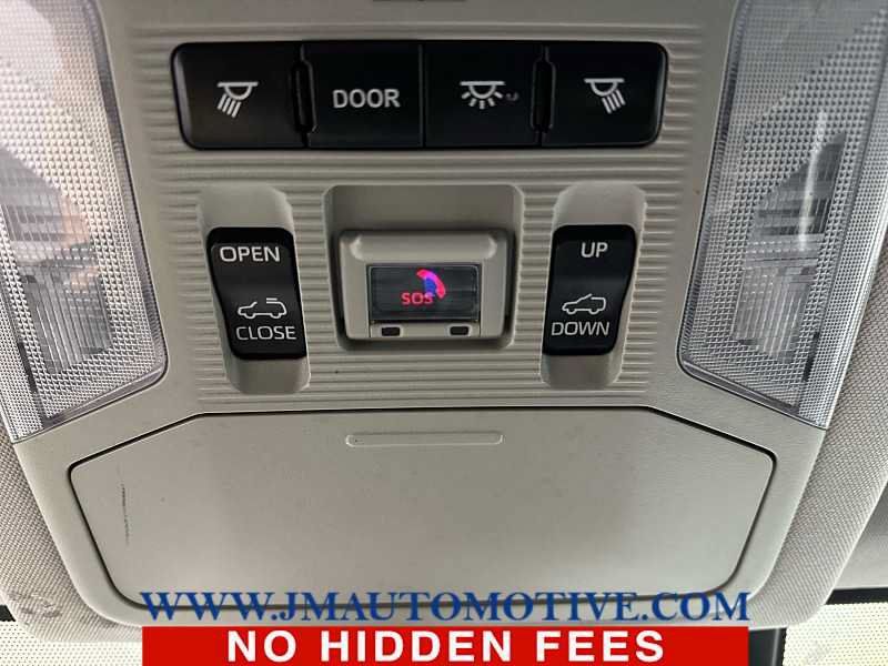 Used 2021 Toyota RAV4 XLE Premium AWD/4WD image 37