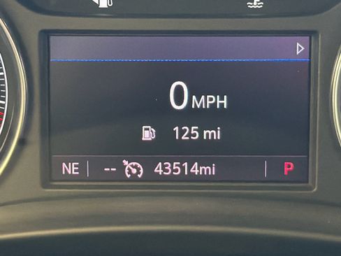 Used 2023 Buick Enclave Essence w/ Experience Buick Package AWD/4WD image 45