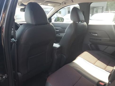 Certified 2025 Nissan Kicks SR AWD/4WD image 8