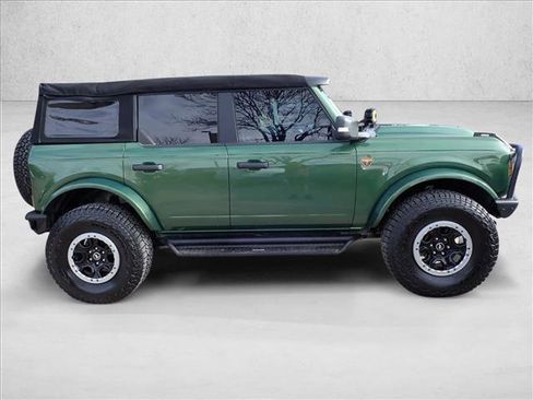 Used 2023 Ford Bronco Badlands w/ Sasquatch Package image 3