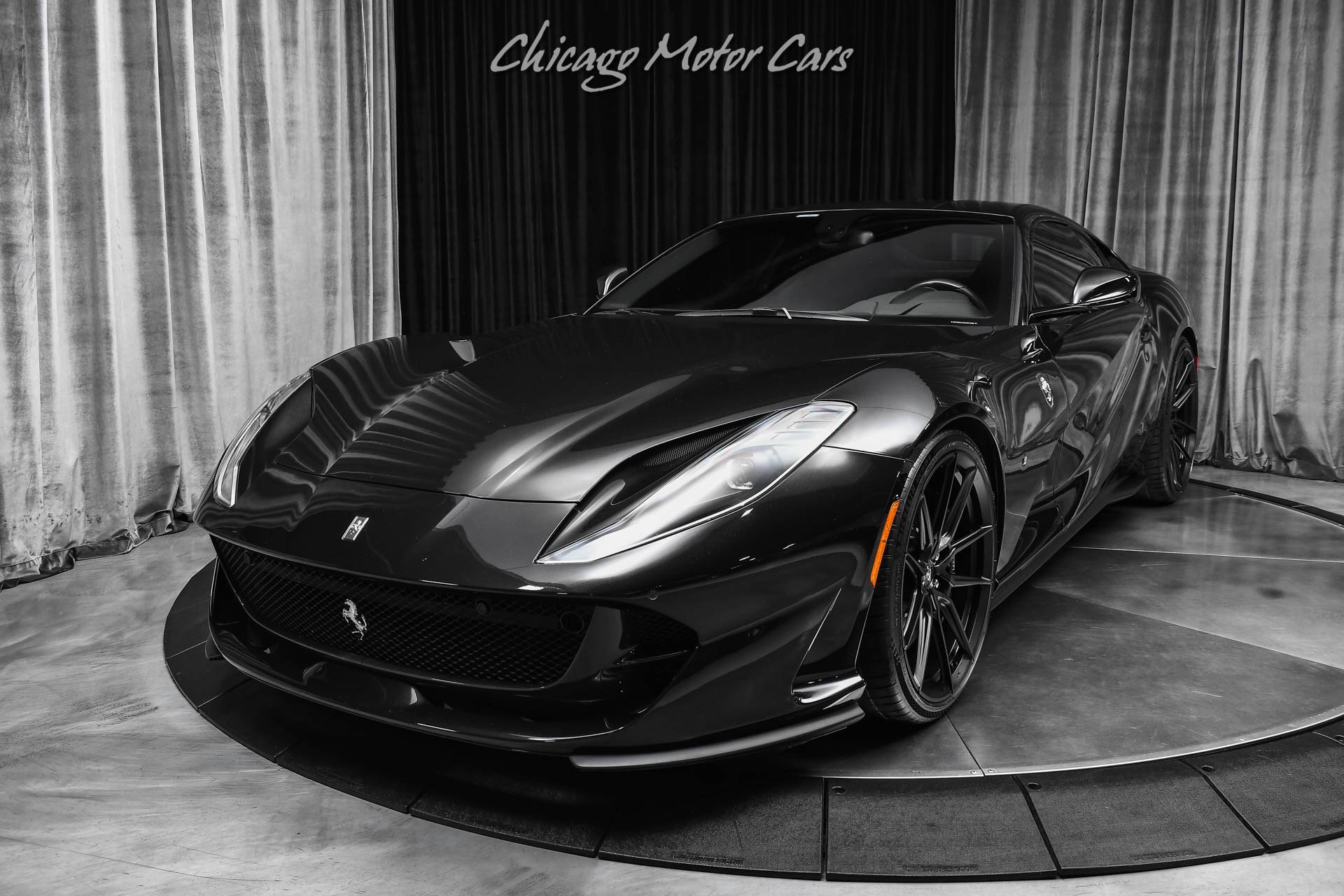Used 2019 Ferrari 812 Superfast RWD image 2