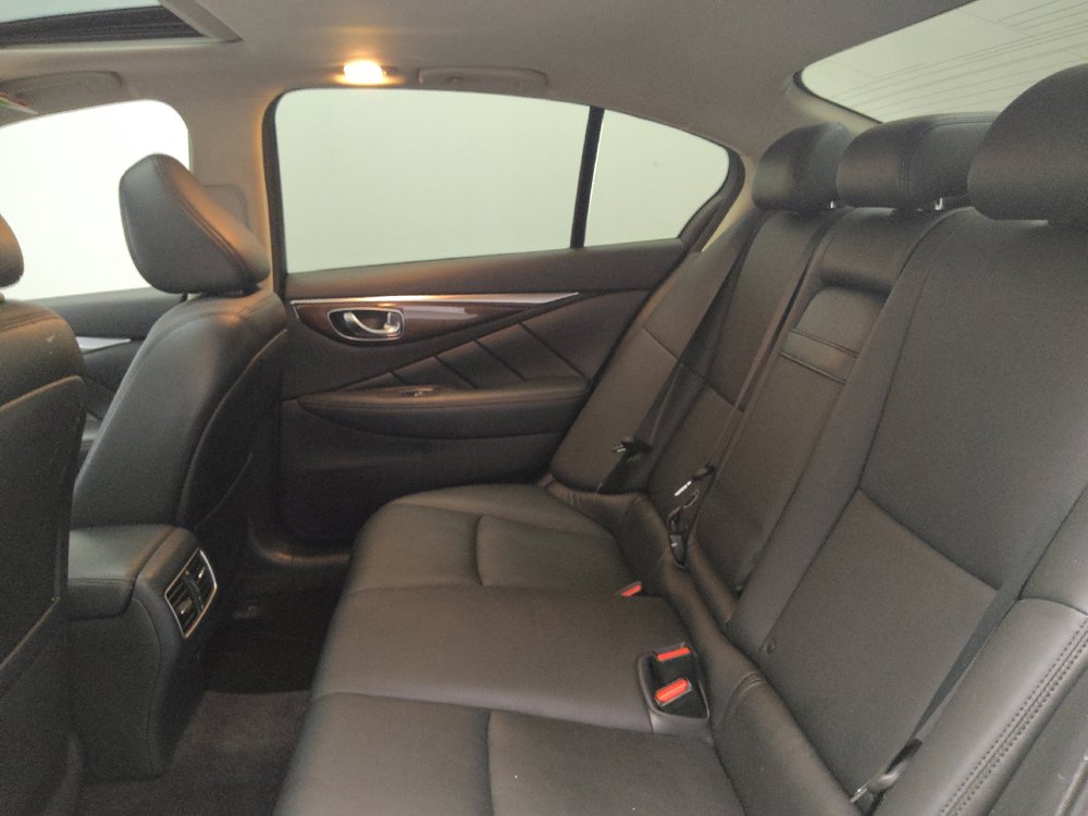 Used 2018 INFINITI Q50 Luxe w/ Essential Package (3.0T Luxe) RWD image 18