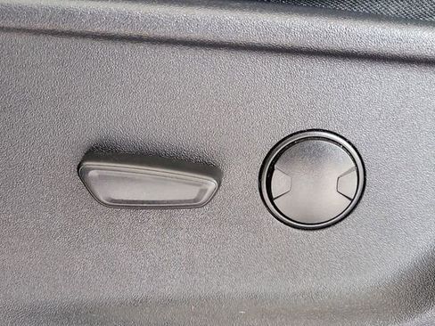 Used 2023 Ford F150 XLT image 14