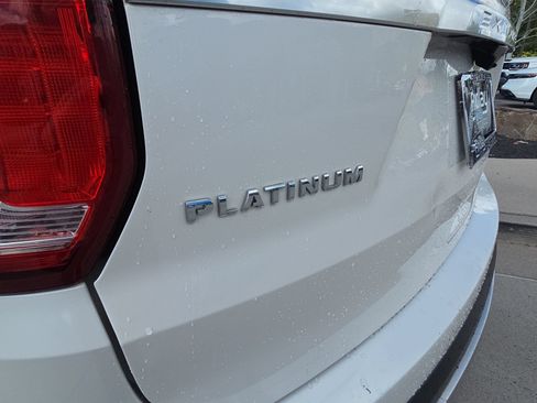 Used 2016 Ford Explorer Platinum AWD/4WD image 8