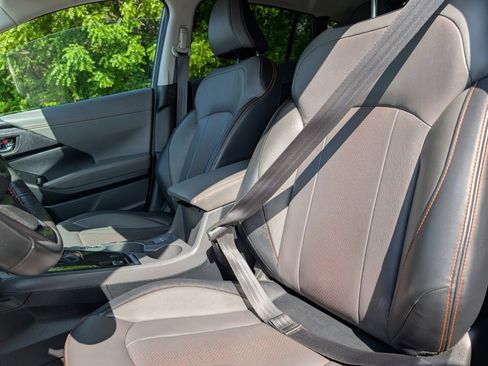 Certified 2024 Subaru Crosstrek 2.5i Limited w/ Crosstrek Mirror Package AWD/4WD image 17