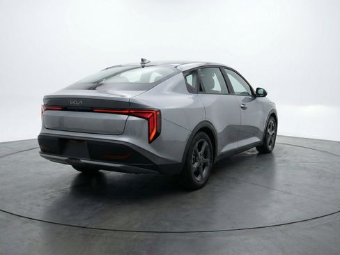 Used 2025 Kia K4 FWD image 9