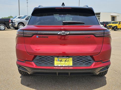 New 2025 Chevrolet Equinox EV RS image 5